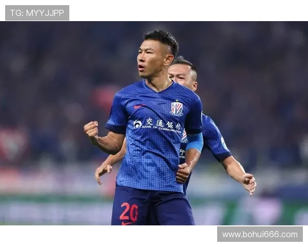 38岁于汉超因伤缺阵深感遗憾赛后向申花球迷鞠躬致谢表达感恩之情 38岁于汉超因伤缺阵深感遗憾赛后向申花球迷鞠躬致谢表达感恩之情